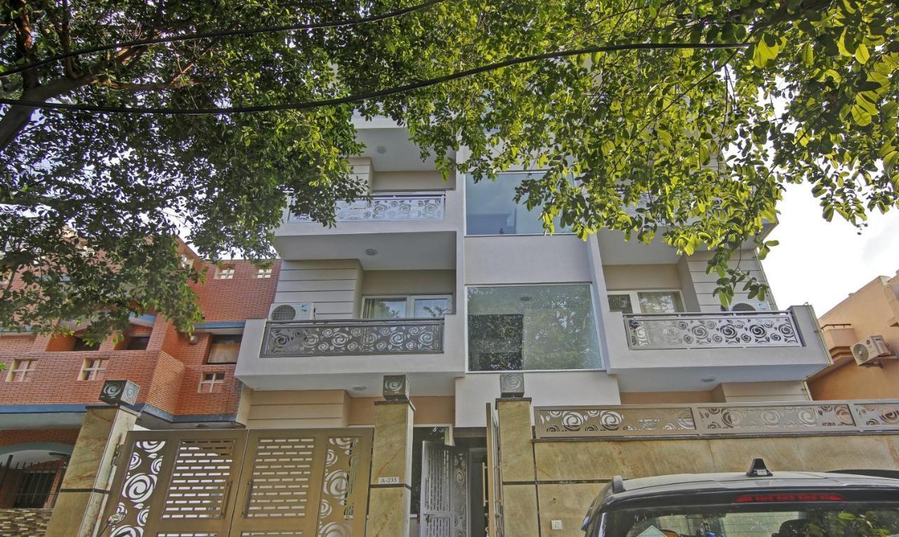 Treebo Aviraj Inn Noida Exteriör bild