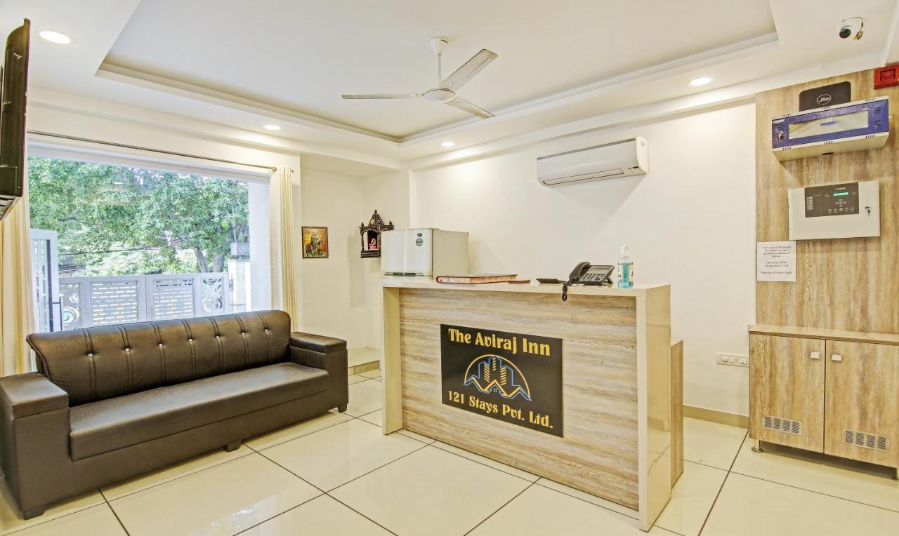 Treebo Aviraj Inn Noida Exteriör bild